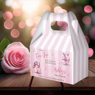 En söt Tini One Rosa Coquette Girl Baby Shower Presentaskar