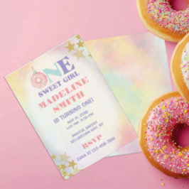 En söt tjej Pastellfärgade enhörningmunkar Födelse Inbjudningar
