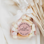 En sötad Tack Dusty Rosa lyssnar på bröllopsförmån Runt Klistermärke<br><div class="desc">Bröllopet gynnar klistermärken i dammig rosa med svart typografi och vita hjärtan. Cute bröllopsklistermärken för smak och godis med A Sweet Tack i en vacker typografi. Dusty rosa bröllop föredrar klistermärken med svart text och små vita hjärtan. Bröllop behandlar förmånsmarkörer i vitt, svart och rosa. Bröllop behandlar personligen med klistermärken...</div>