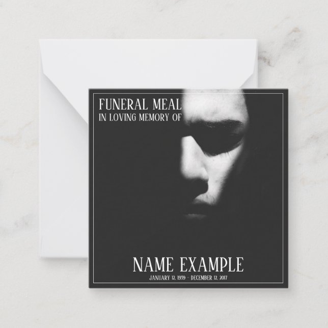 En sovande ansikte i halvskugga anteckningskort (Framsida)