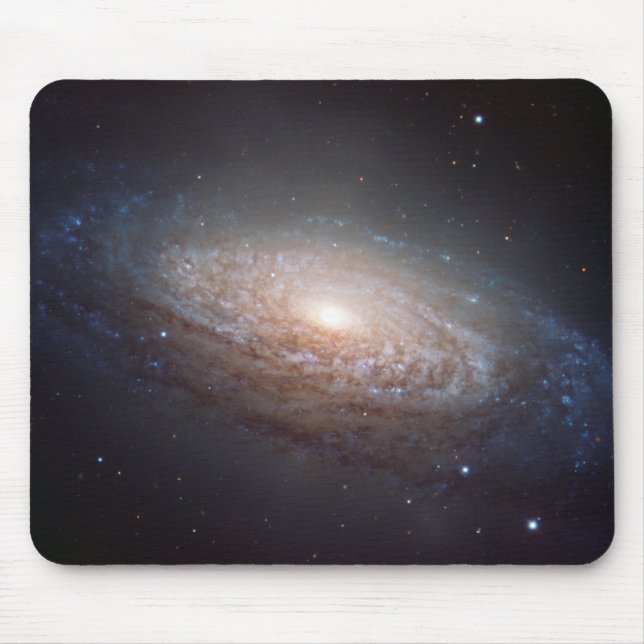 En spiral galax i Leo Musmatta (Framsidan)