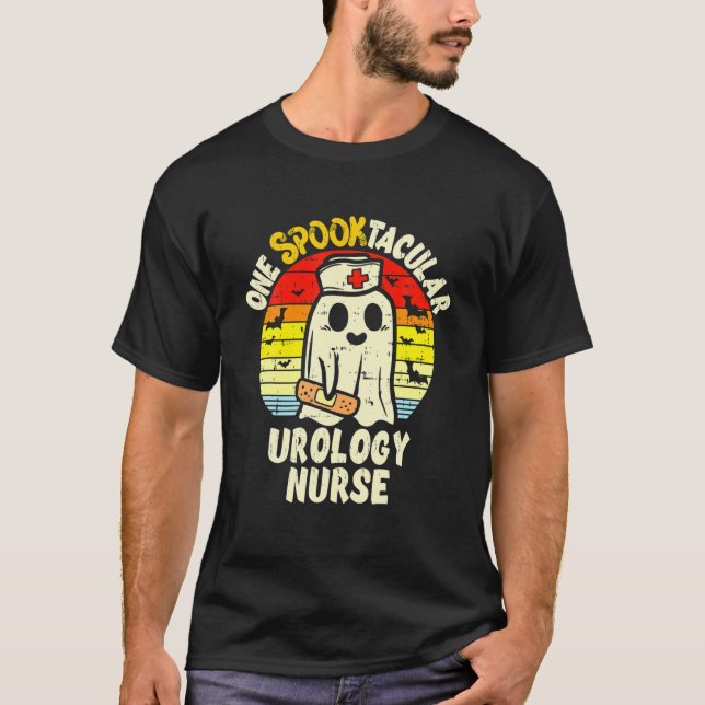 En Spooktacular Urology Nurse Halloween Ghost Nur T Shirt (Framsida)