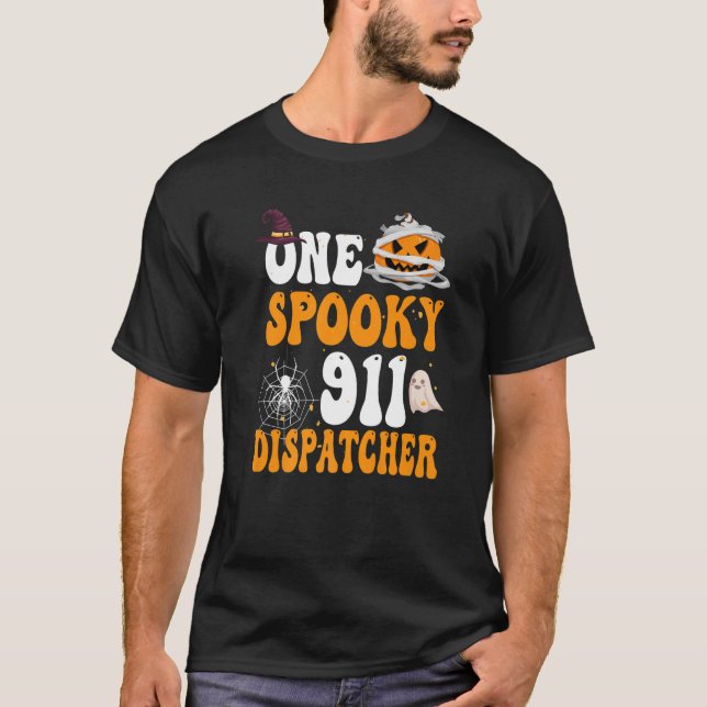 En Spooky 911 Dispatcher Pumpkin Boos Halloween T Shirt (Framsida)