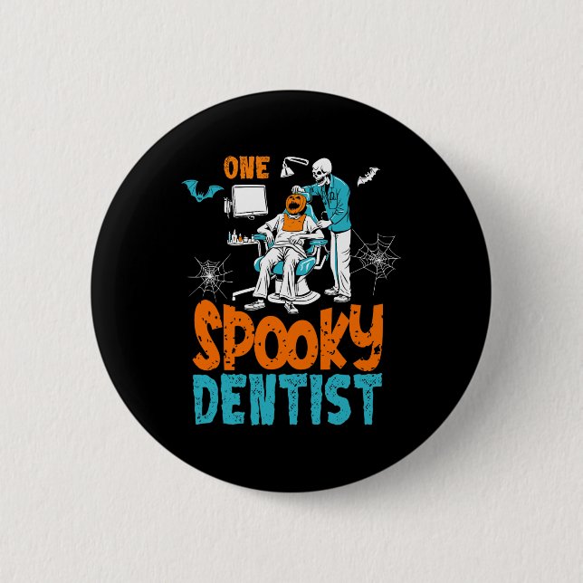 En Spooky Dentist Scary Dental Halloween Skeleton Knapp (Framsida)