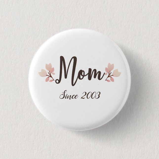 En stift som firar hennes resa - anpassa den här knapp (Framsida)