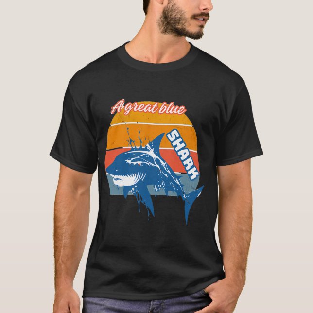 En stor blåhaj t shirt (Framsida)