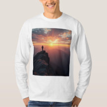 En stor soluppgång från bergstoppen