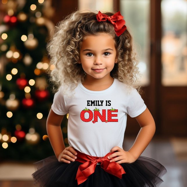 En Strawberry Bebis 1-årsdag Jordgubbs Tema T Shirt (Skapare uppladdad)