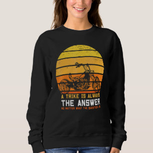 En strejk är alltid en svarsskena med tre hjul t shirt