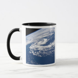 En subtropical cyclone mugg
