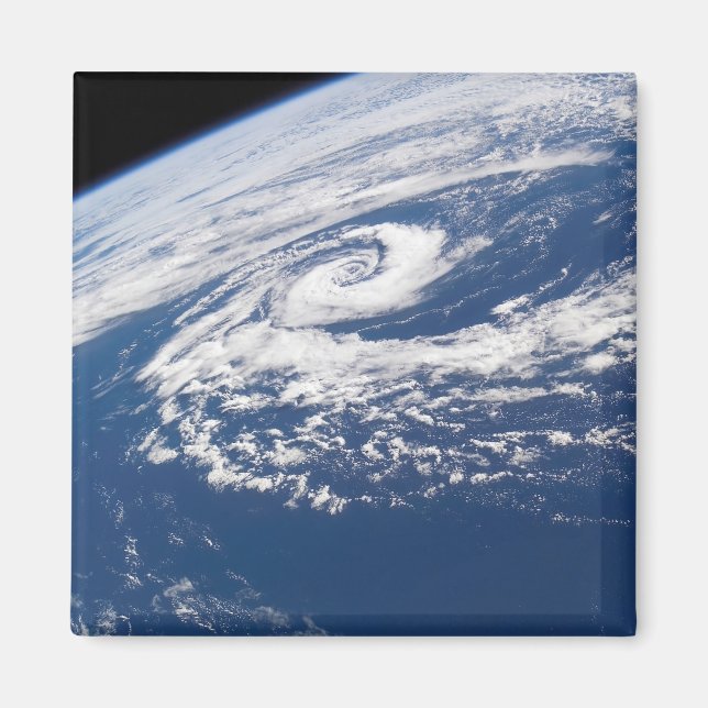 En subtropisk cyklon magnet (Framsidan)