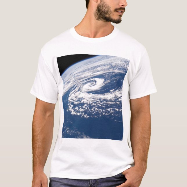 En subtropisk cyklon tee (Framsida)