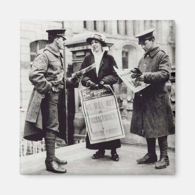 En Suffragette säljer tidningar till två Magnet (Framsidan)