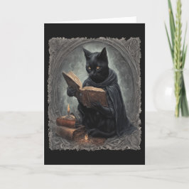 En svart katt med en sluten studie på Halloween Helgkort