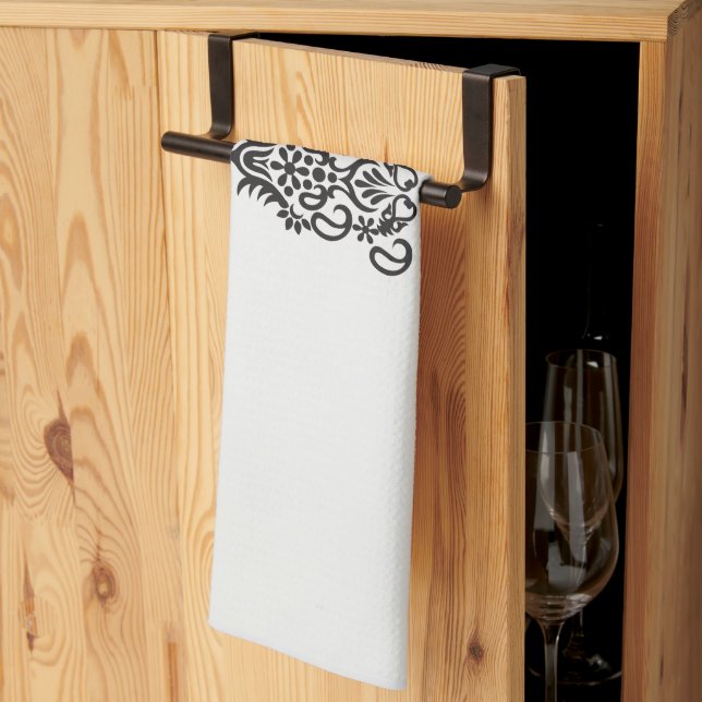 en svartvit bild av en ornerad design kökshandduk (Thirds Fold)