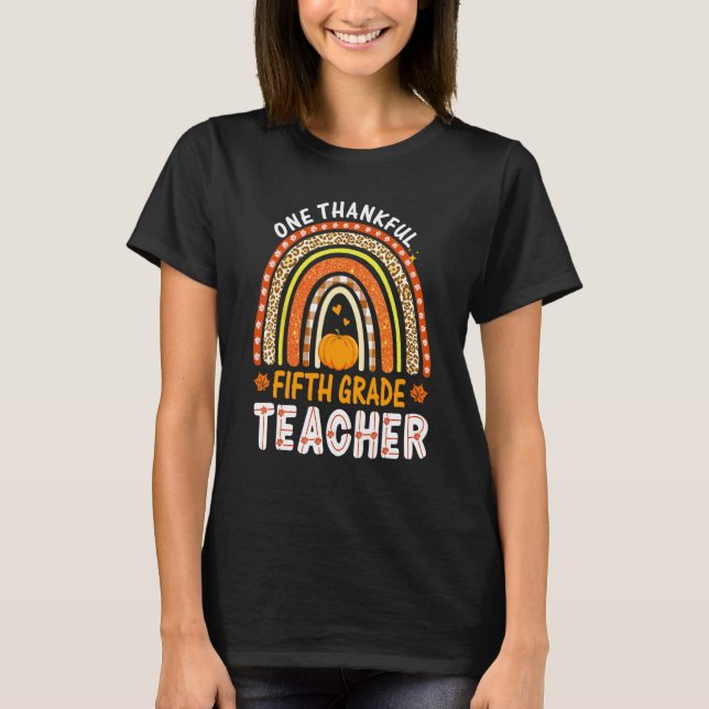 En tacksam femteklassare regnbåge tackdag t shirt (Framsida)