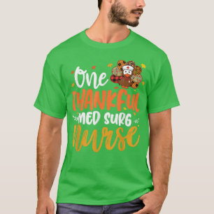 En tacksam Med Surg Nurse Turkey Leopard Thanksg T Shirt