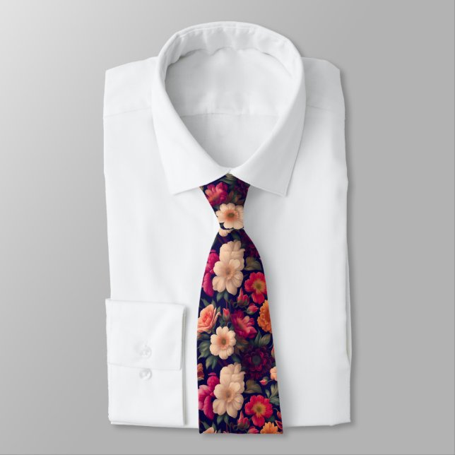 En tapet med blommigt mönster  slips (Bunden)