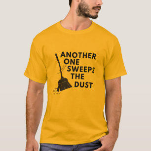 En till sväljer dammen t shirt