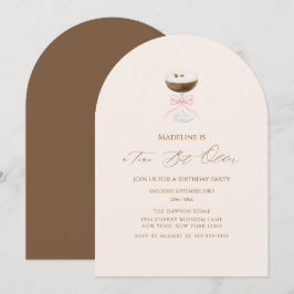 En Tini Bit Äldre Espresso Martini Randig Födelsed Inbjudningar