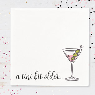 En Tini Bit Äldre Handritad Martini Födelsedag Pappersservett