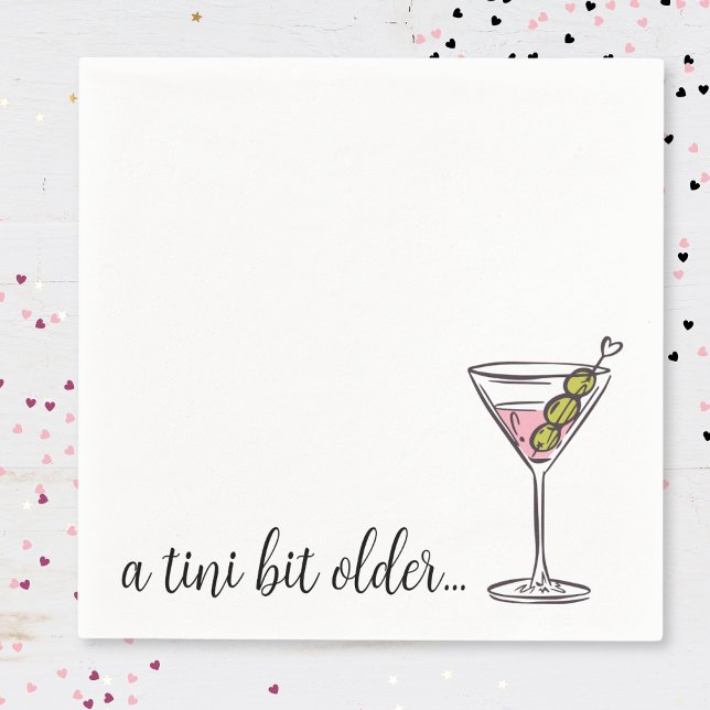 En Tini Bit Äldre Handritad Martini Födelsedag Pappersservett (Skapare uppladdad)
