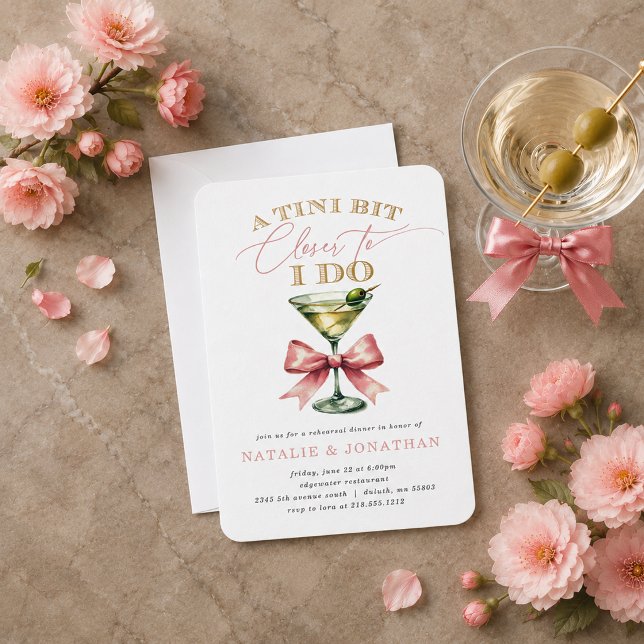 En Tini Bit Closer Martini Rehearsal Middag Inbjudningar (A Tini Bit Closer Martini Rehearsal Dinner Invitation)