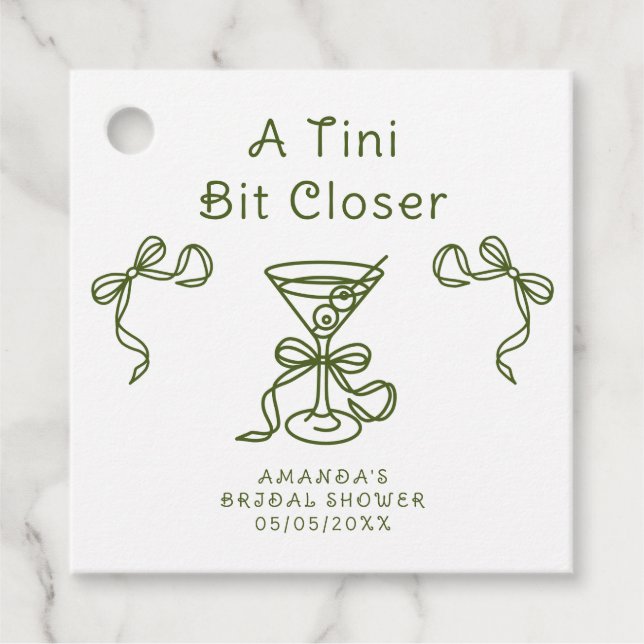 En Tini Bit Närmare Bröllopsfest  Gåvor Etiketter (Framsida)