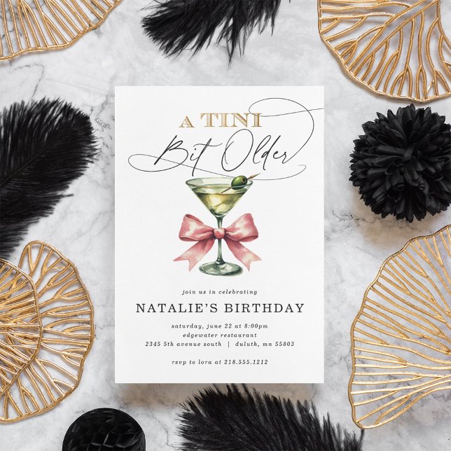 En Tini Bit Older Martini Rosa Slinga Födelsedag Inbjudningar (A Tini Bit Older Martini Pink Bow Birthday Invitation)