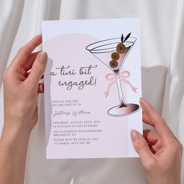 En tini bit sysselsatt Martini Rosa Bachelorette Inbjudningar (Skapare uppladdad)
