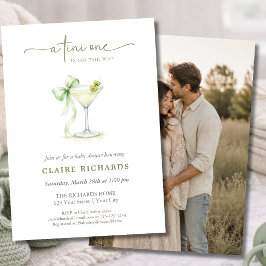 En Tini En Elegant Sage Neutral Baby Shower Foto Inbjudningar