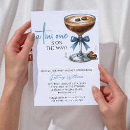 En Tini One är på väg mot Martini Boy Shower Inbjudningar