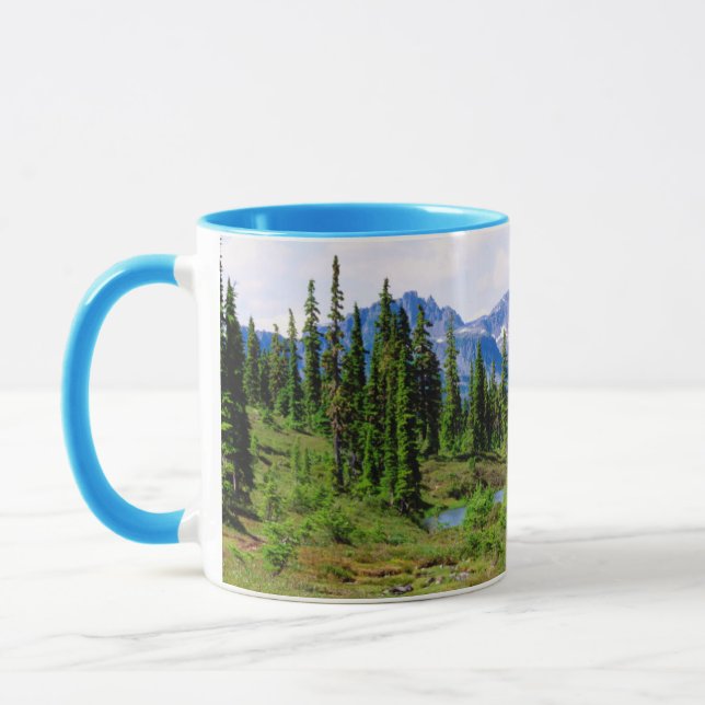 En tjärn i Vancouver Islands ödemark Mugg (Vänster)