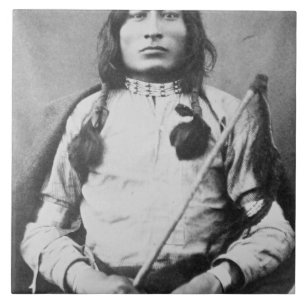 En tjurkrigare, 1882 (b-/wfotoet) kakelplatta
