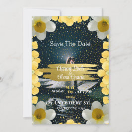 En torkad inbjudan tillagd med narcisblommor