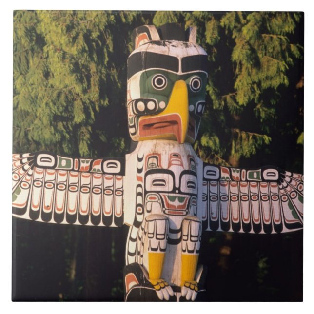 En totem i Vancouver, Kanada. Kakelplatta (Framsidan)