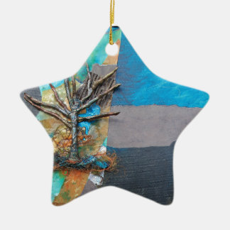 En trädbacke julgransprydnad keramik