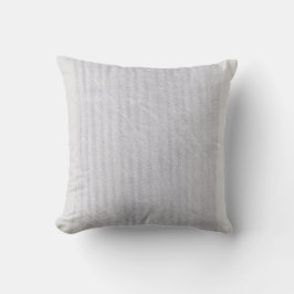 En underbar grått-lavender-kudde med subtil rand kudde
