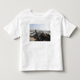 En US-flotta avfyrar en mortel i Salinas, Peru Tee Shirt