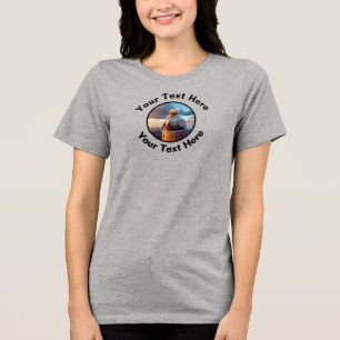En vacker brun pelikan med Anpassningsbar T Shirt
