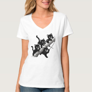 En vacker och söt design för små svarta katter t shirt
