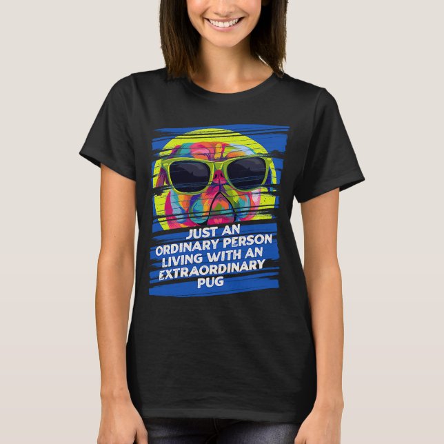 En vanlig person med extraordinär pug t shirt (Framsida)