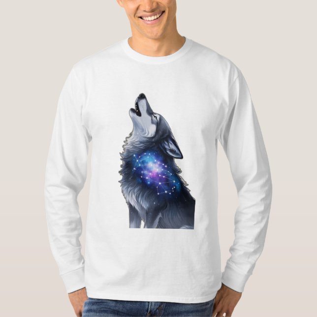 En varg som hakar vid en stjärngalaxi t shirt (Framsida)