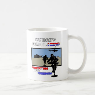 En verklig hjälte - militär kaffemugg