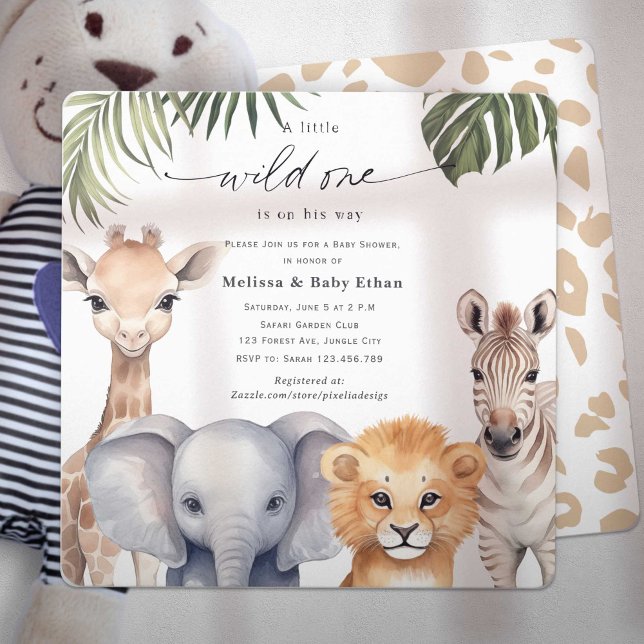 En Vild är på väg mot Safari Baby Shower Inbjudningar (Wild One Safari Baby Animals, Baby BoyShower. A wild One is on Her way, A Cute Baby Shower invite.)