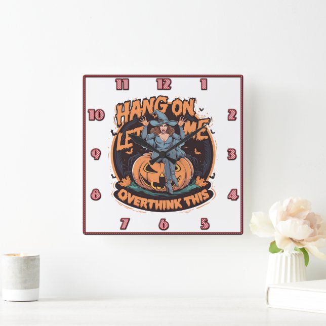 En vismisk häxa gick på en pumpa i skymningen fyrkantig klocka (Hem)