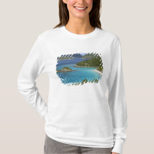En vy av Caneel Bay från en väg vid St. John Tee Shirt