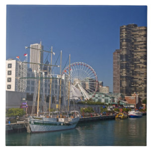 En vy över Chicago's Navy Pier 2 Kakelplatta