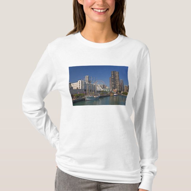 En vy över Chicago's Navy Pier 2 Tee (Framsida)
