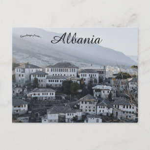 En vy över Gjirokaster Albanien Vykort